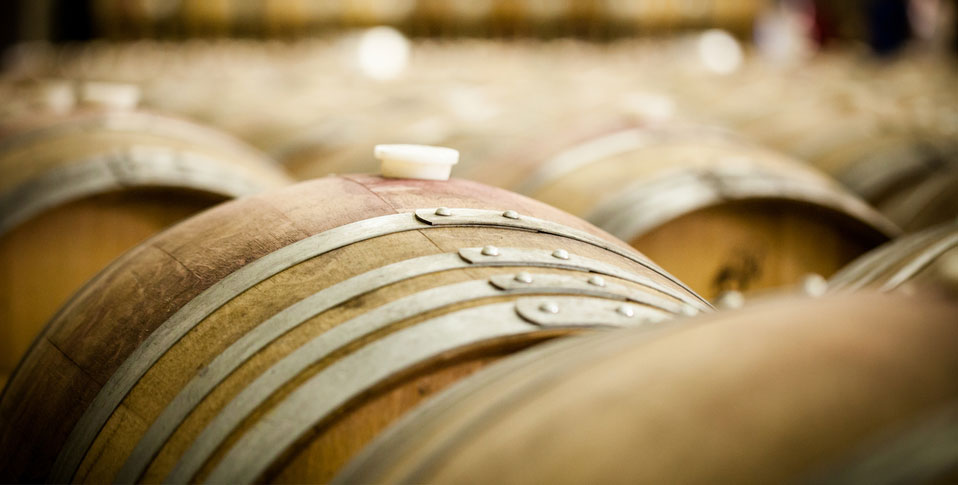 Domaine Charton, Viticulteurs à Mercurey - Dans la cave, patiemment